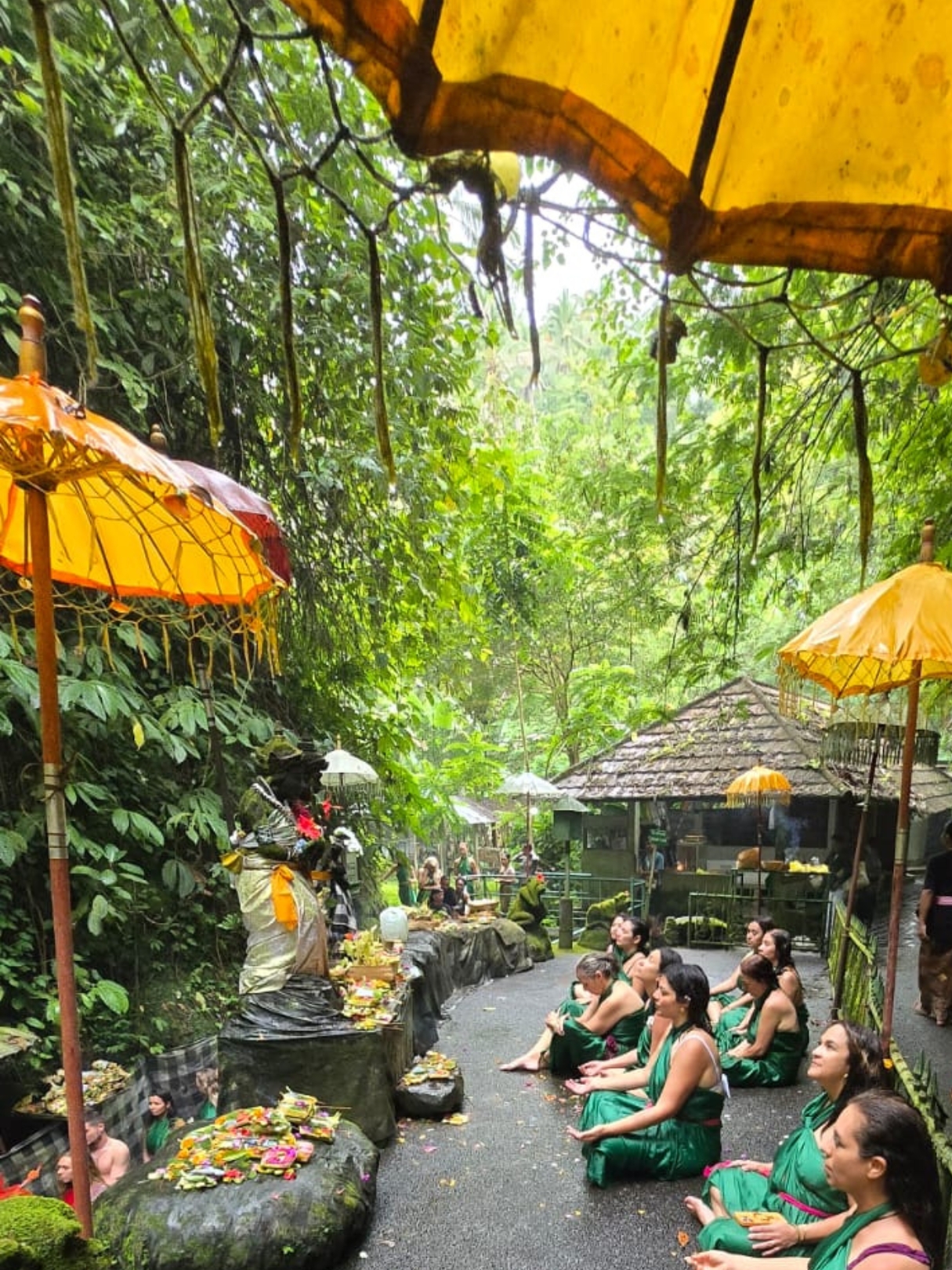 Ceremonia durante Retiro Consciente Bali
